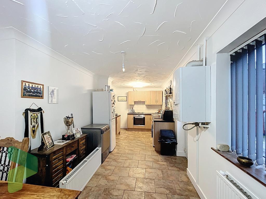 Fitted Dining Kitchen