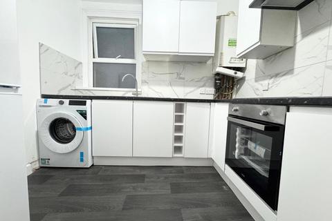 undefined, South Croydon CR2