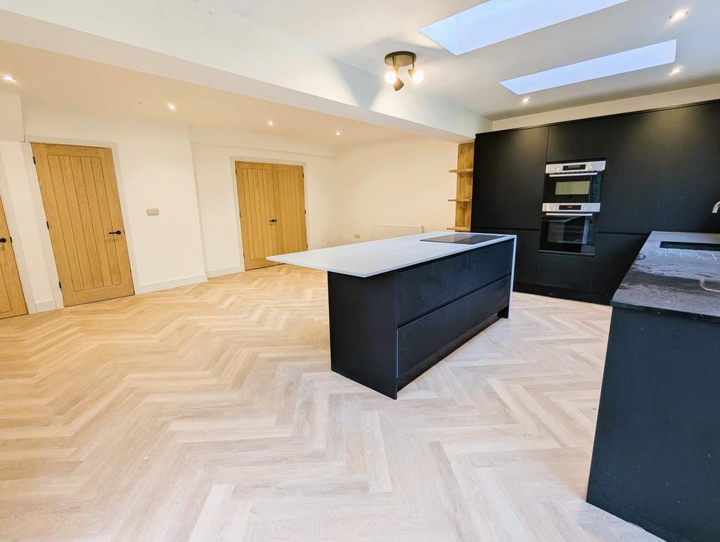 Pxl 20251112 101022352