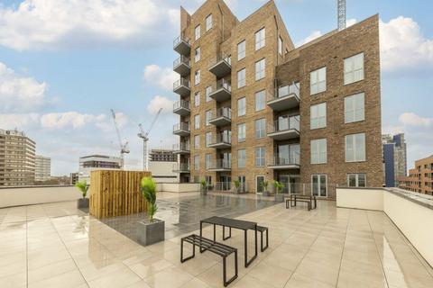 2 bedroom flat to rent, York Road, London SW11