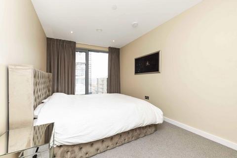 2 bedroom flat to rent, York Road, London SW11