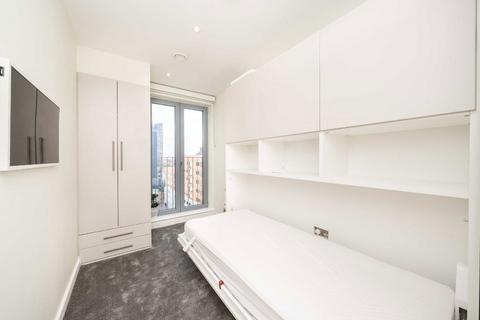 2 bedroom flat to rent, York Road, London SW11