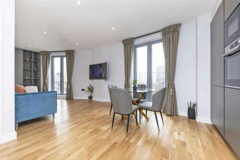 2 bedroom flat to rent, York Road, London SW11
