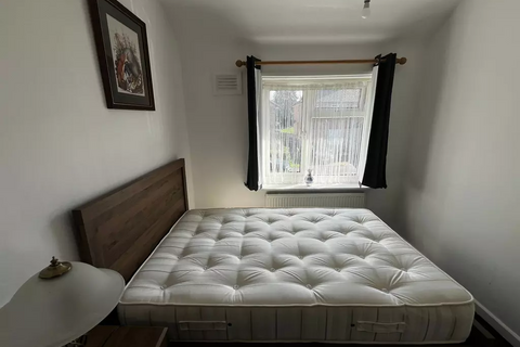 undefined, Shaftesbury Road, Carshalton SM5