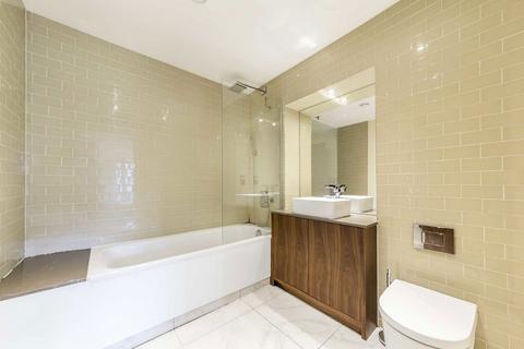 undefined, Lincoln Plaza, London E14