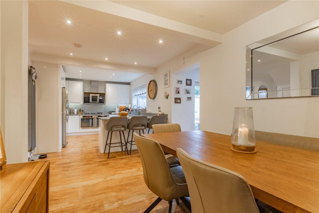 Kitchen/Dining Room