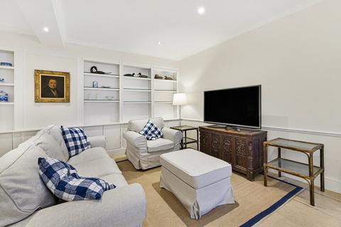undefined, Kinnerton Yard, London