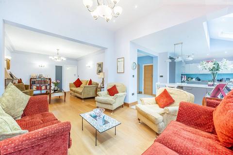 undefined, Canons Drive, Edgware, HA8