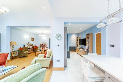 undefined, Canons Drive, Edgware, HA8
