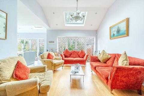 undefined, Canons Drive, Edgware, HA8