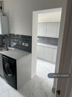 undefined, Holmesdale Road, Bexleyheath, DA7