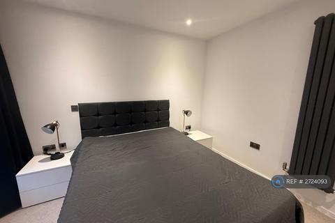 1 bedroom flat to rent, Queens Row, London, SE17