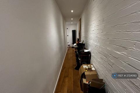1 bedroom flat to rent, Queens Row, London, SE17