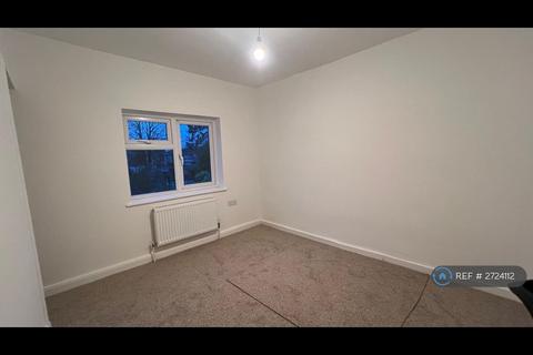 3 bedroom semi-detached house to rent, Phillips Field Road, Great Cornard, Sudbury, CO10