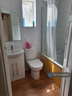 2 bedroom flat to rent, Edinburgh Road, London, E17