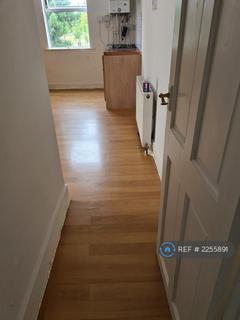 2 bedroom flat to rent, Edinburgh Road, London, E17