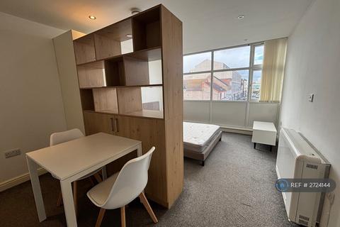 Studio to rent, Cleveland Street, Doncaster, DN1