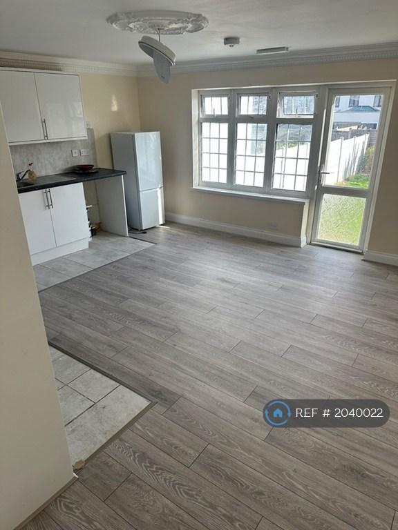 Kitchen/ Diner/ Lounge