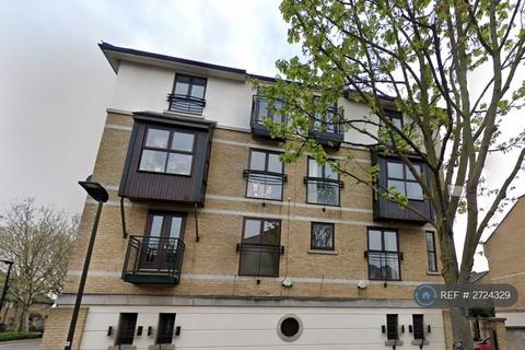2 bedroom flat to rent, West Lodge, London, E16