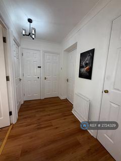 2 bedroom flat to rent, West Lodge, London, E16