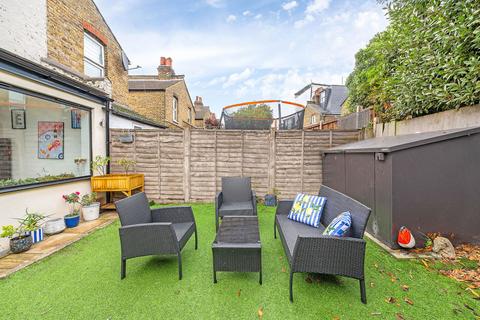 undefined, Garratt Lane, London SW17