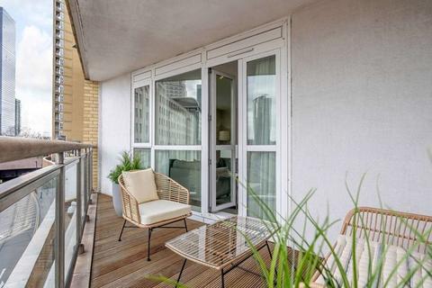 2 bedroom flat to rent, London E14