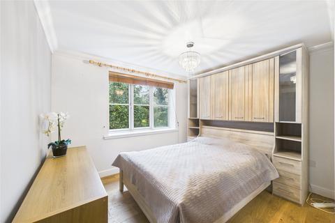 undefined, Mallard Place, Farnborough, Hampshire, GU14