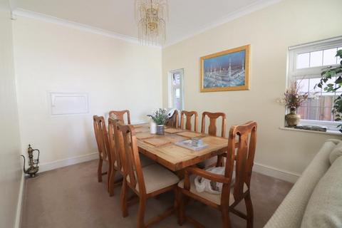3 bedroom semi-detached house for sale, Luton LU4