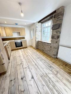 2 bedroom cottage to rent, Station Road, South Brent