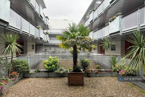 undefined, Park View, Cardiff, CF10