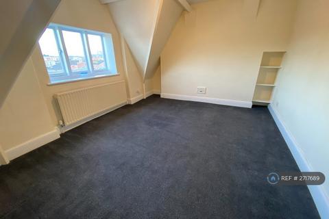 3 bedroom flat to rent, Market Place, Melton Mowbray, LE13