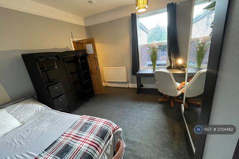 1 bedroom in a house share to rent, Seabridge Road, Newcastle Under Lyme, ST5