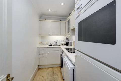1 bedroom flat to rent, 3-40 Beaufort Gardens, 3-40 Beaufort Gardens, London, SW3