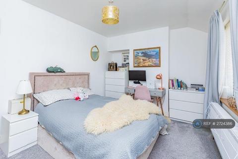 2 bedroom terraced house to rent, Kings Weston Avenue, Bristol, BS11