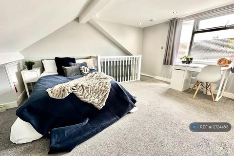 undefined, Hythe Road, Swindon, SN1