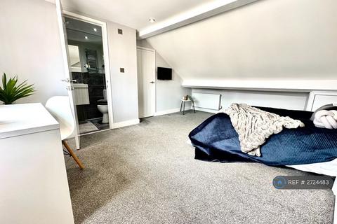 undefined, Hythe Road, Swindon, SN1