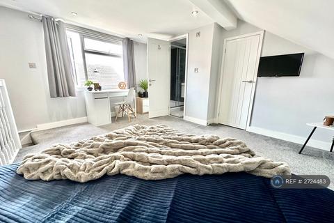 undefined, Hythe Road, Swindon, SN1