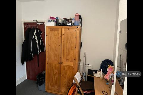 1 bedroom in a house share to rent, Fosse Road South, Leicester, LE3