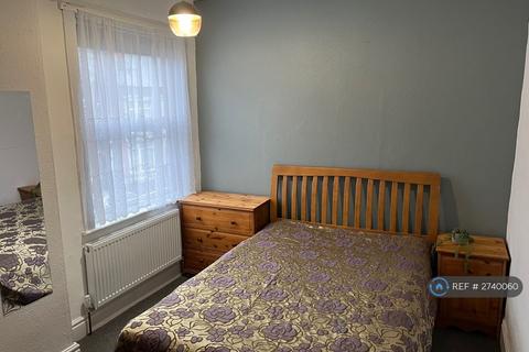 1 bedroom in a house share to rent, Fosse Road South, Leicester, LE3