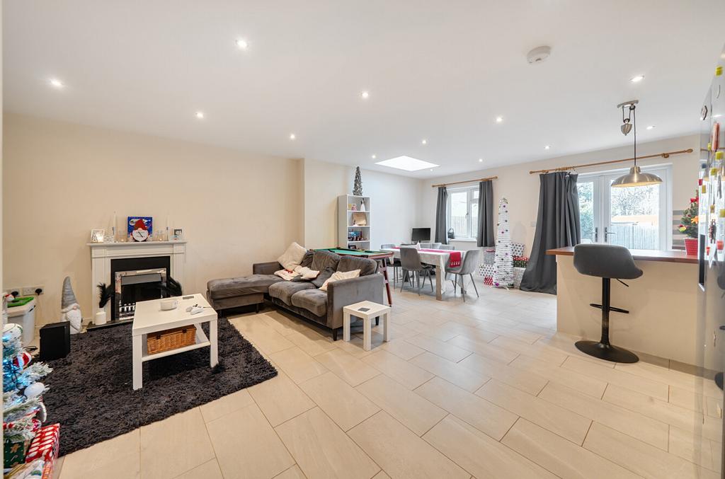 1387287 15 693973...