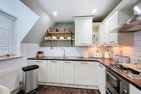 2 bedroom apartment for sale, Laneham Place, Kenilworth