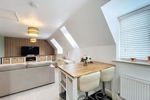 2 bedroom apartment for sale, Laneham Place, Kenilworth