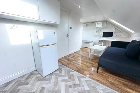 undefined, London N17