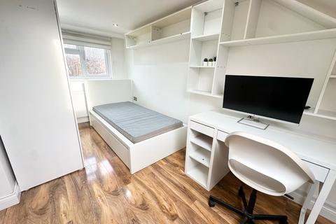 undefined, London N17