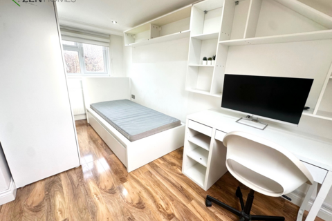 undefined, London N17