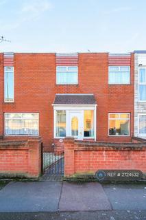 1 bedroom in a house share to rent, Russell Road, London, E16