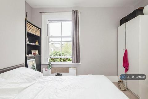 3 bedroom maisonette to rent, Dornton Road, London, SW12