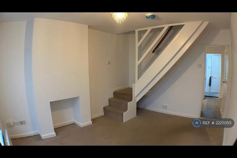 2 bedroom terraced house to rent, Cromwell Road, Colchester, CO2