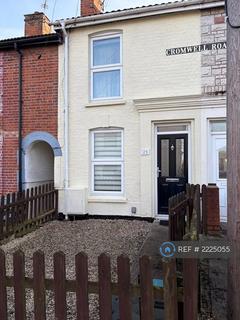 2 bedroom terraced house to rent, Cromwell Road, Colchester, CO2
