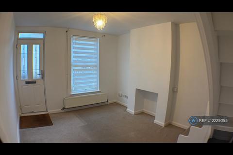 2 bedroom terraced house to rent, Cromwell Road, Colchester, CO2